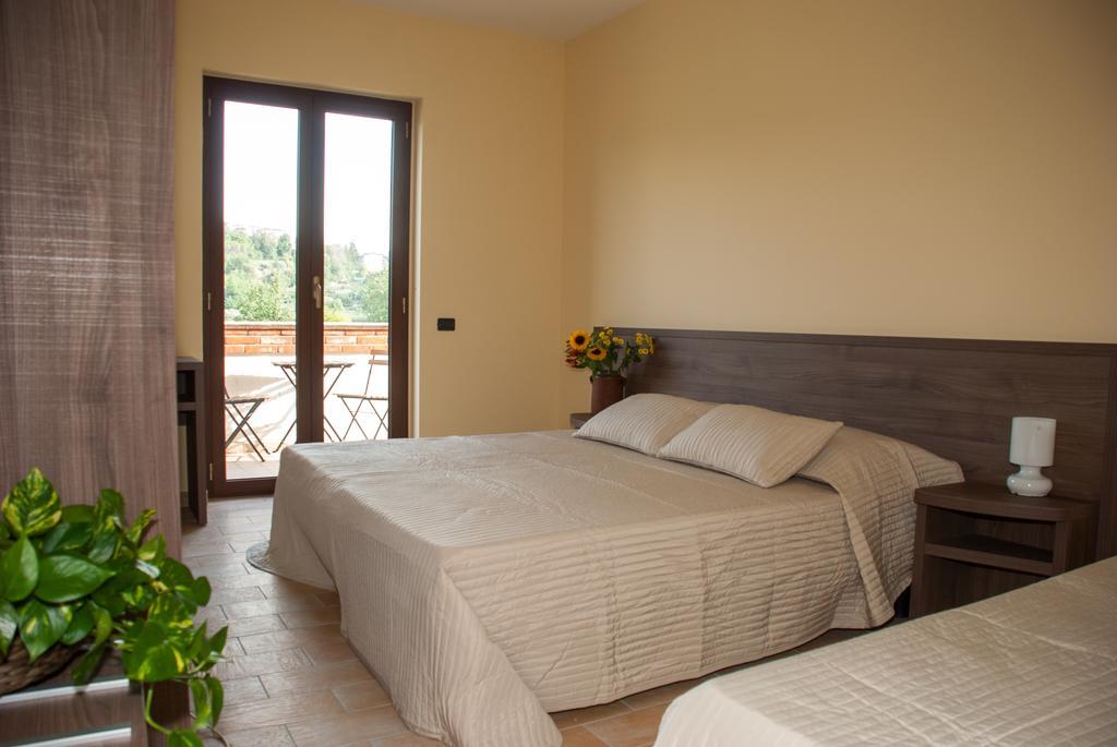 Casa Delfico Ristoro In Famiglia Guest House แตราโม ห้อง รูปภาพ